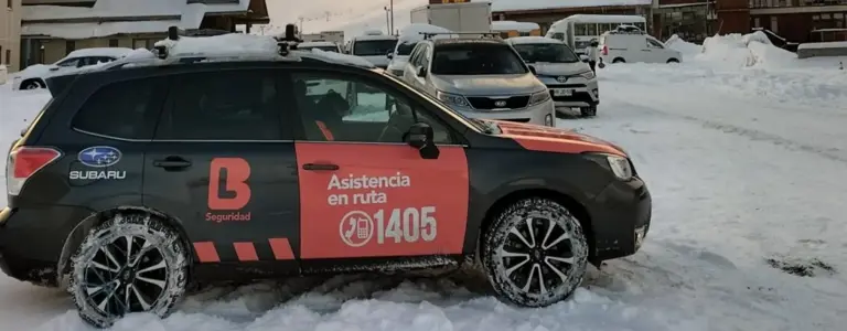Subaru y Lo Barnechea Seguridad realizan asistencia en ruta
