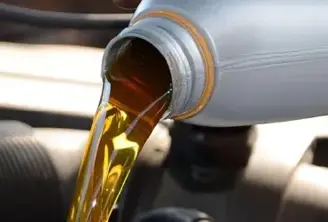 ¿Cómo saber qué tipo de aceite usa mi auto?